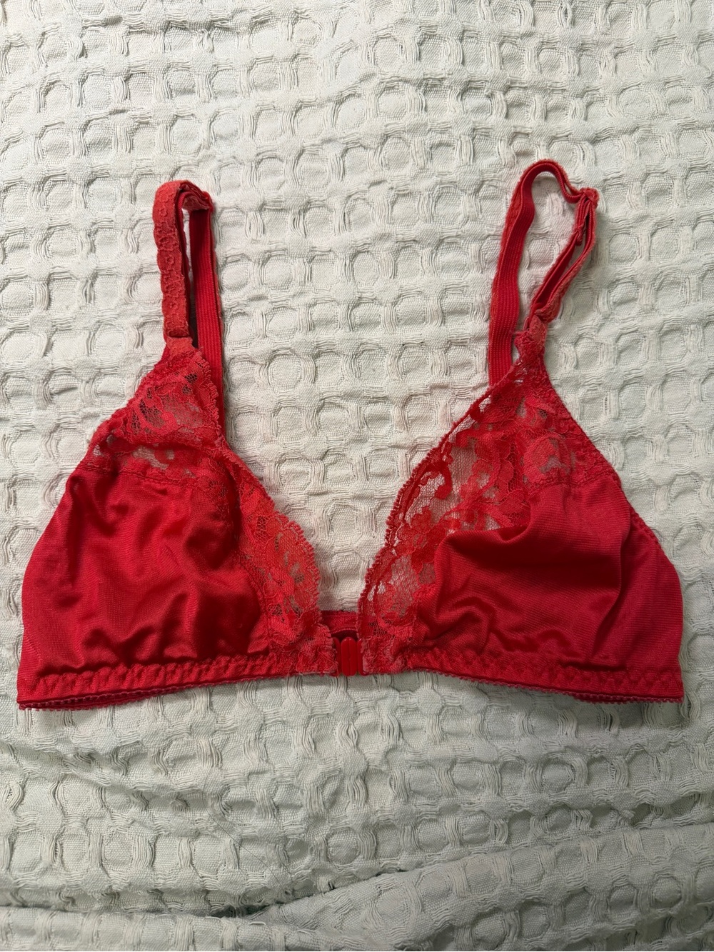 Maidenform Red Lace Bralette Sheer Floral Lingerie Romantic Y2K Deadstock Era